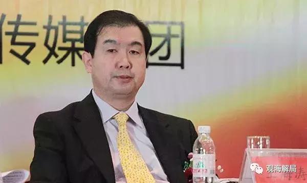 球员打球迷被红牌罚下,所有球员被红牌罚下