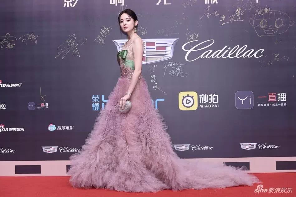 袁姗姗素颜和化妆的对比照片,袁姗姗对比照