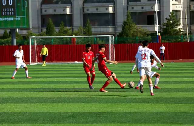 内蒙古“主席杯”高中组总决赛收官男女组冠军分落呼包