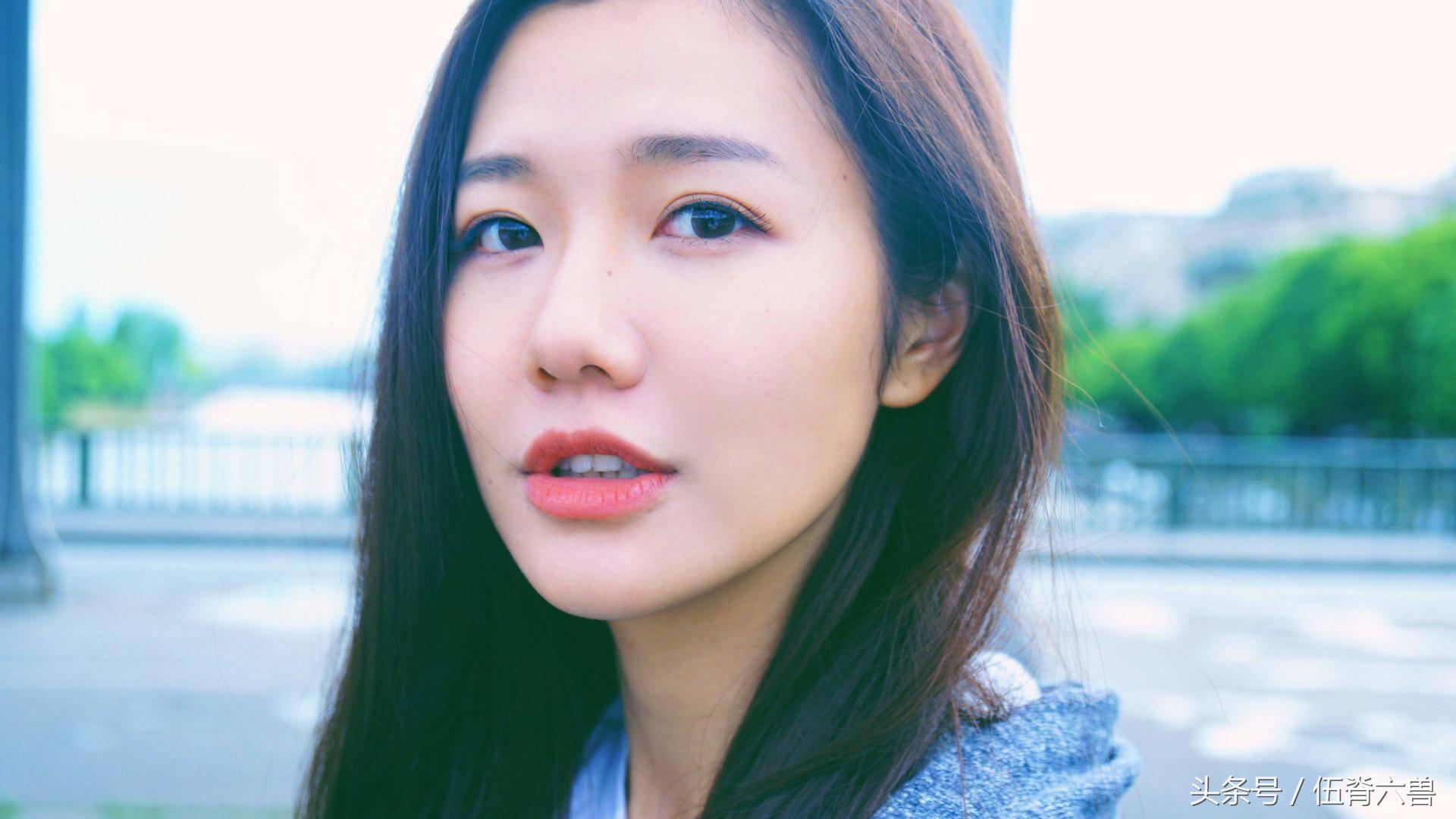 央视足球美女评论员,最早央视足球解说女的叫啥