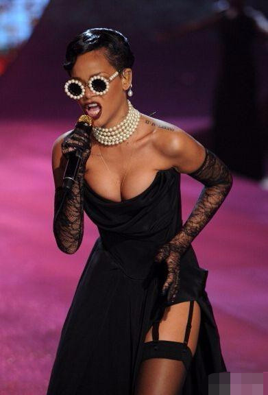 欧洲杯蕾哈娜,巨星蕾哈娜低调现身世界杯