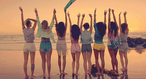 短裤怎样穿显高,短裤小白鞋穿搭