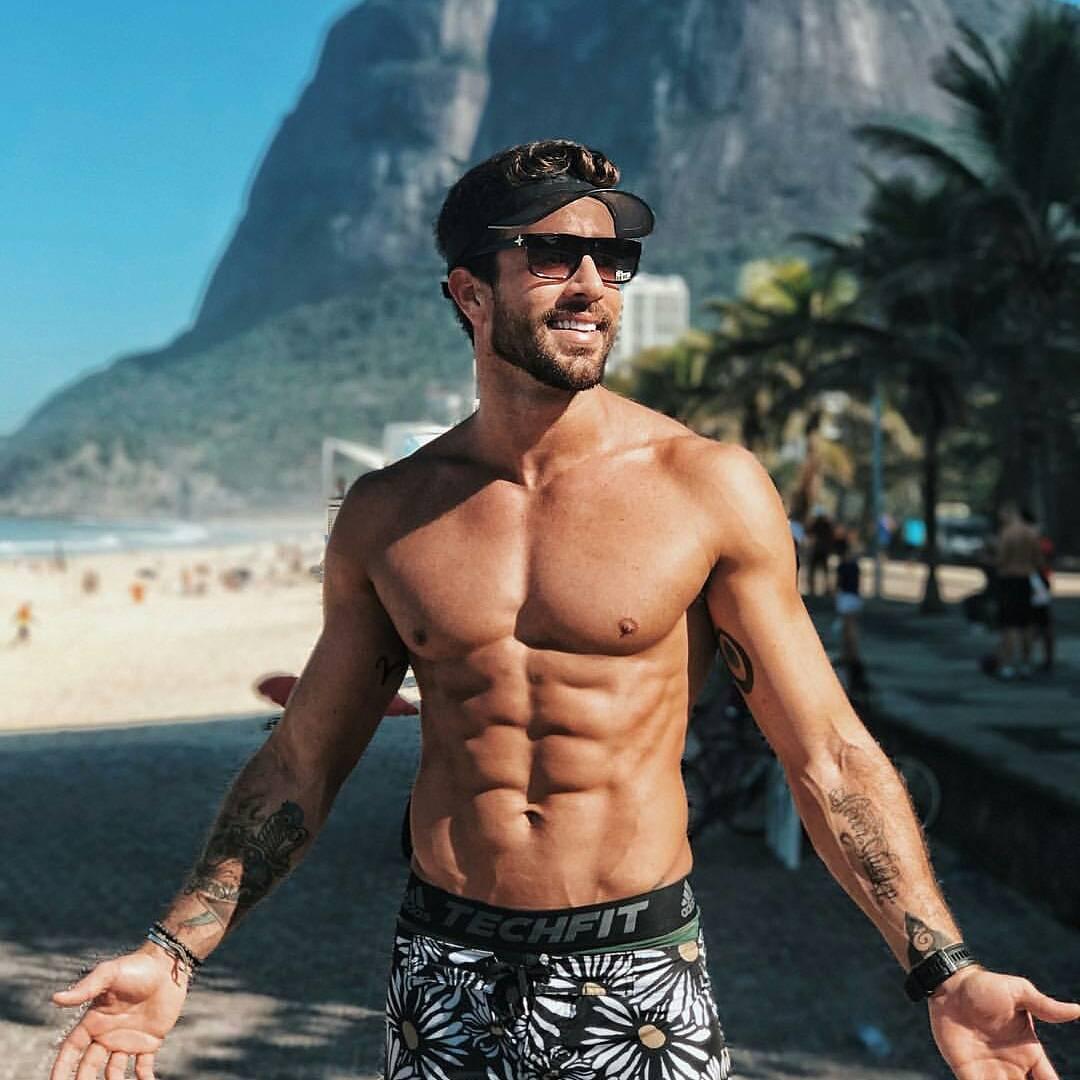 手臂太细锻炼方法,手臂细怎么练出麒麟臂