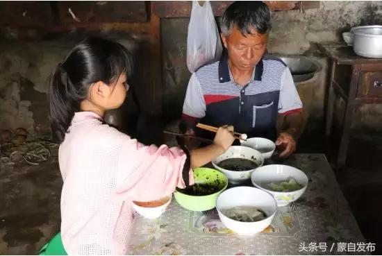 这两个女孩……万万没想到啊！