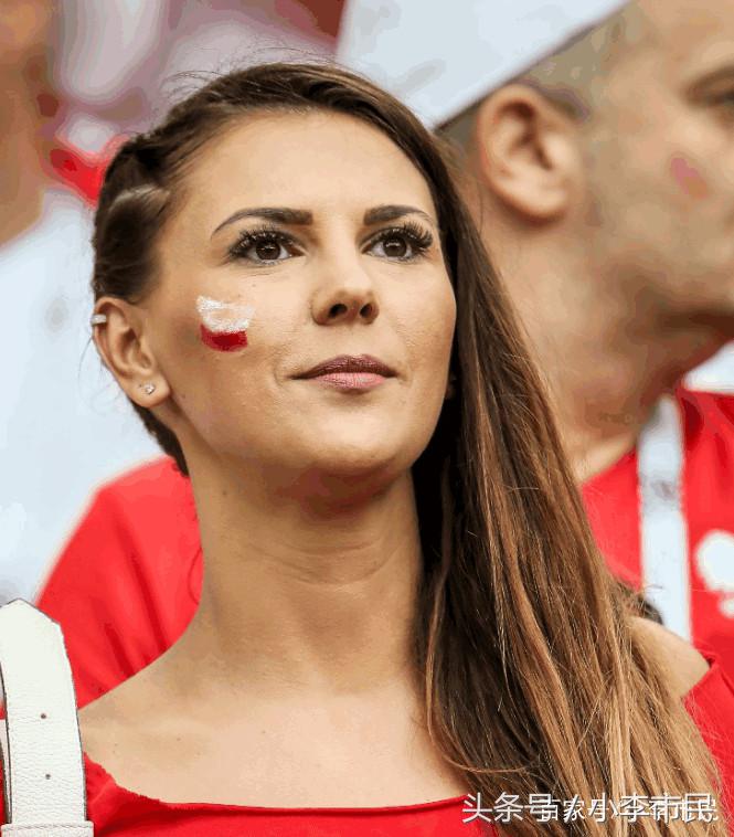 世界杯决赛女球迷惊艳镜头,世界杯赛场高颜值女球迷惊艳镜头