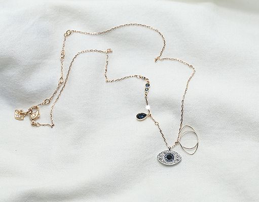 变美还差一条施华洛世奇