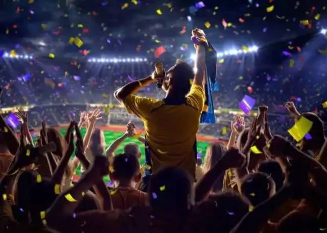 让足球飞原版视频,让足球飞一会儿