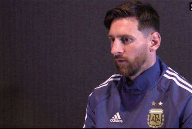 10岁被嘲讽，球鞋还被吐口水，却因一只青蛙改变，今成超级球星！