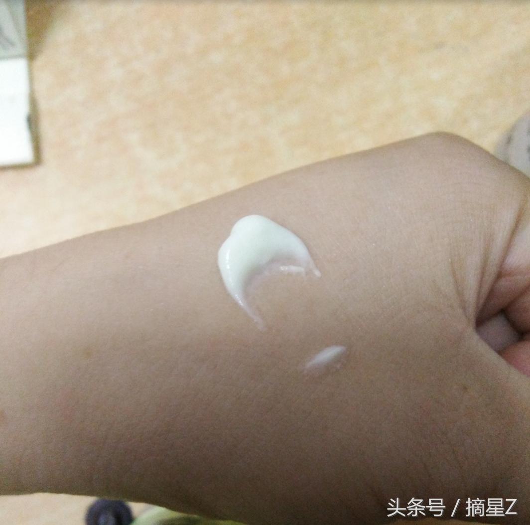 平价去黄美白精华学生推荐,学生美白小白瓶