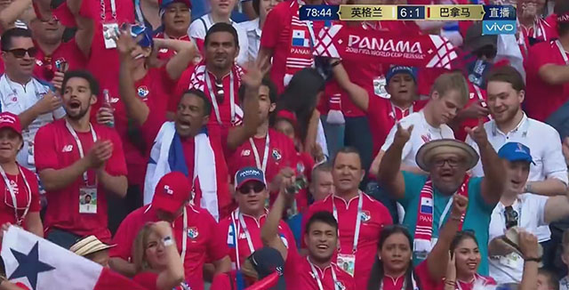输球赢人心！朝对手竖大拇指，巴拿马主帅这一友好动作被记录下来