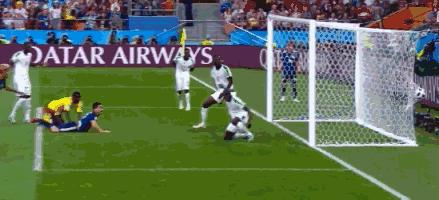 队长袖标戴在右臂的含义,队长袖标戴手臂上