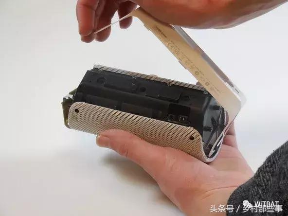 jbl蓝牙音箱flip3拆解视频,jblflip蓝牙音箱拆解不易