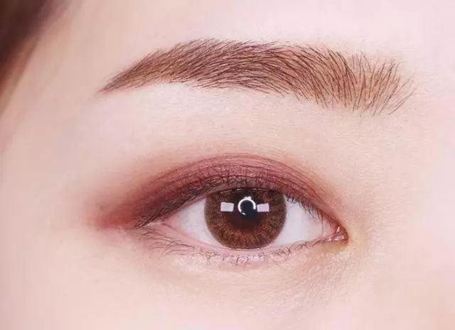 睫毛膏真实测评自然无苍蝇腿,告别苍蝇腿用这支睫毛膏就够了