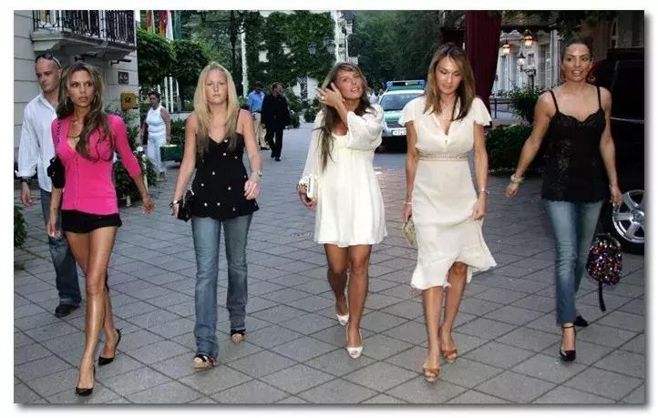 世界杯女球迷素材,世界杯女球迷翻译