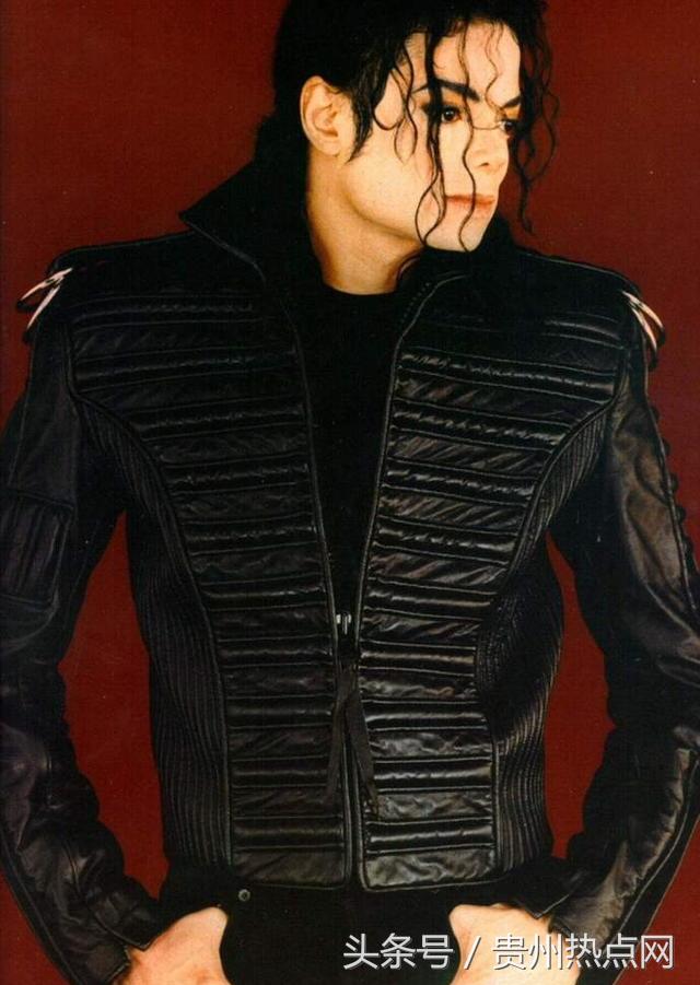 迈克杰克逊去世前的新闻,迈克尔杰克逊逝世当天新闻