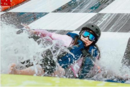 下雨又怎样？照样人气爆棚！小茗同学奇趣狂欢节燃爆南昌！