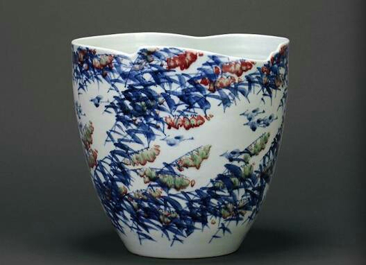 七百年青花你从哪个角度看？