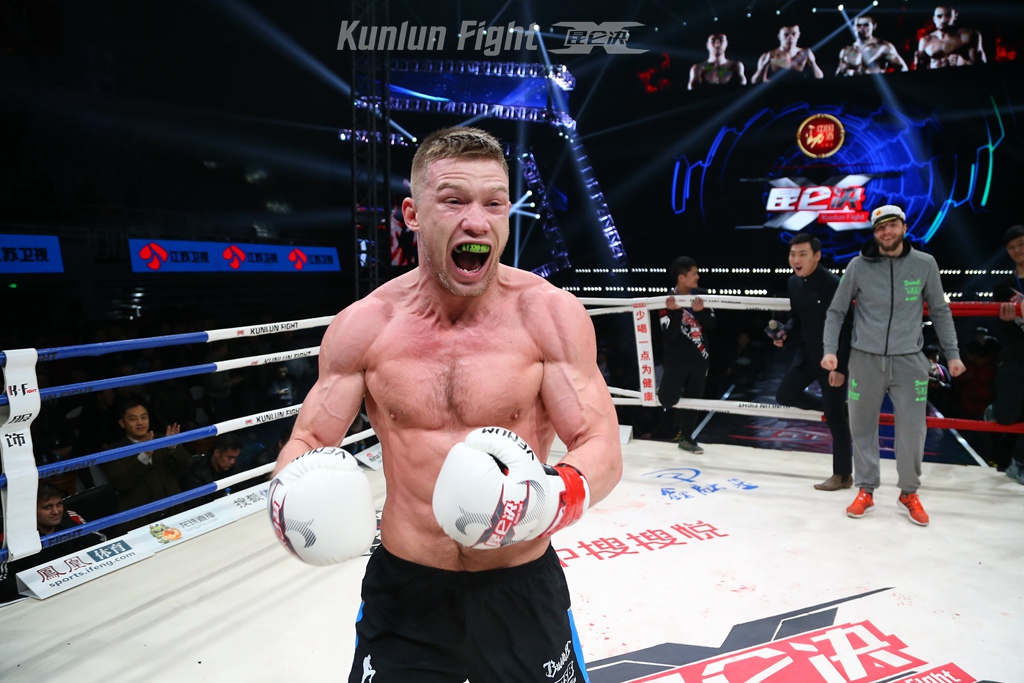 曾经的世界第一如今过得怎么样？别和我谈搏击，我只认钱