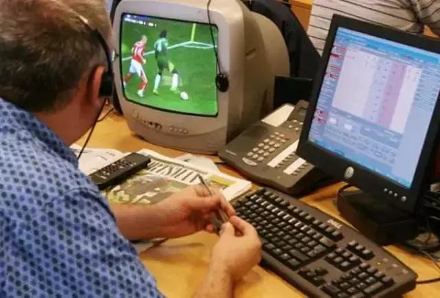 为什么世界杯总是在深夜,看完世界杯为什么去天台