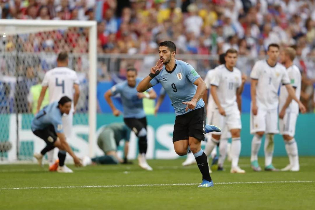 梅西也做过c罗的动作吗,梅西不满裁判判罚称var未起作用