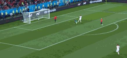 梅西也做过c罗的动作吗,梅西不满裁判判罚称var未起作用