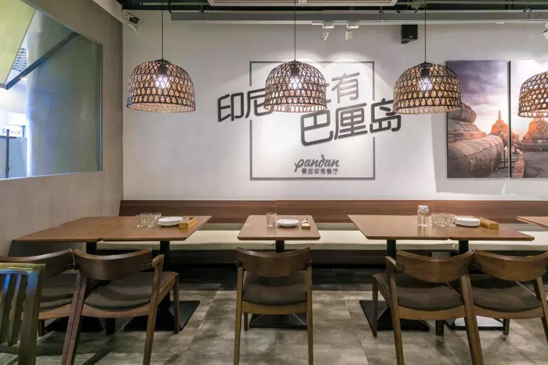 适合小情侣去的餐吧,一家很有情调和气氛的露天餐吧