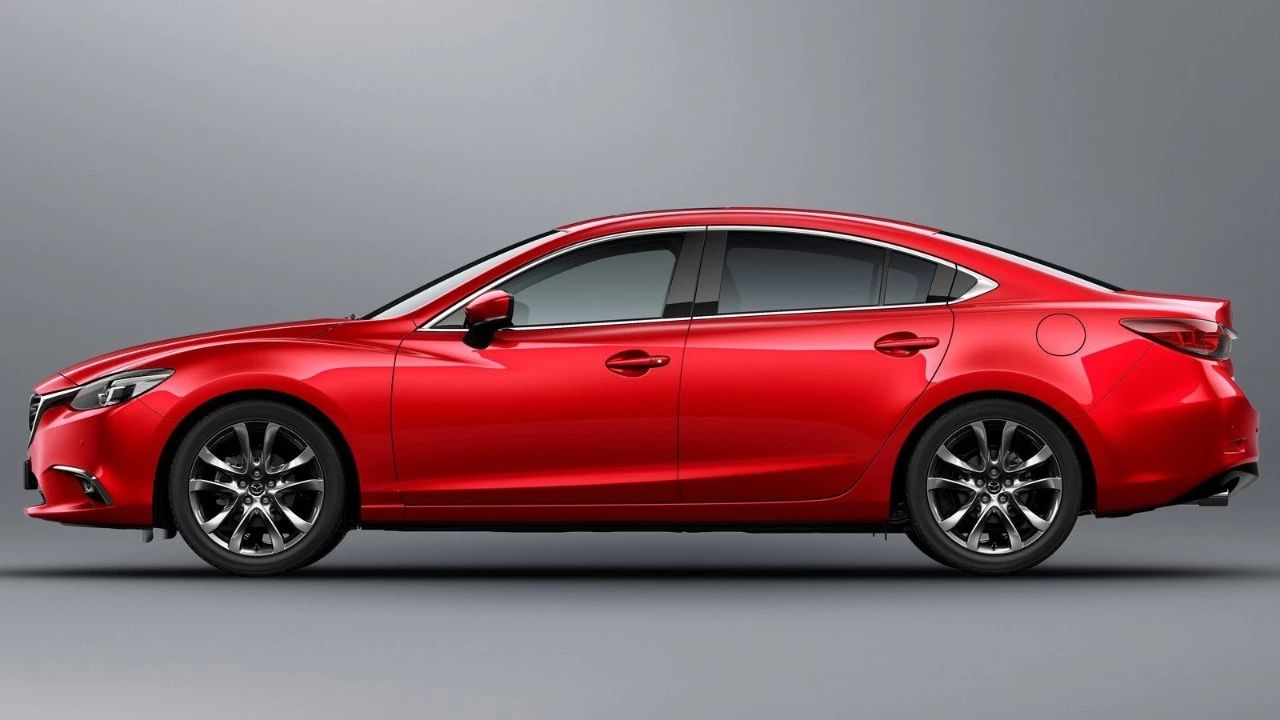 全新本田雅阁对比阿特兹！20万运动中型车该如何选择？