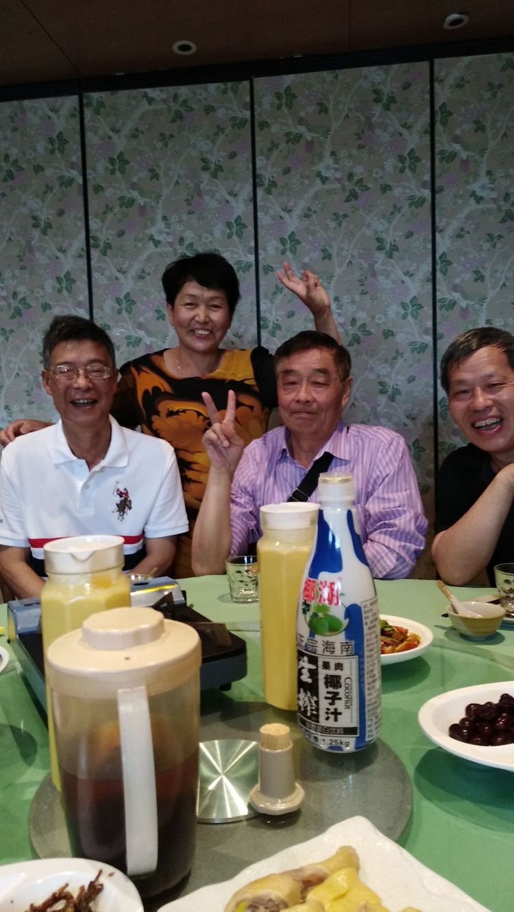 干岔子一，二队老知青久别重逢，共忆黑土情长