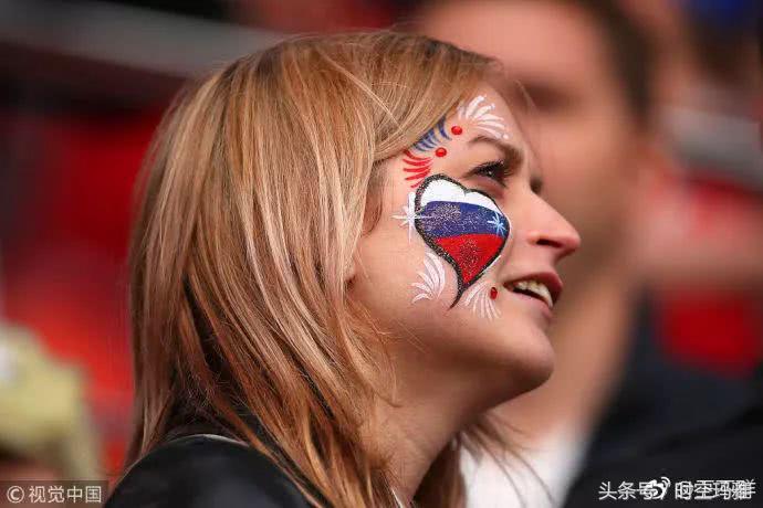 世界杯现场那些颜值巅峰女球迷,世界杯赛场那些高颜值女球迷瞬间