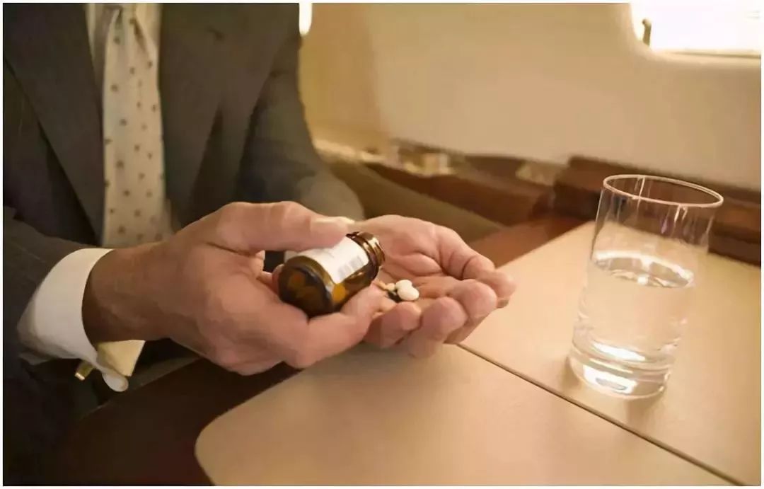 你还在用矿泉水喝药？！一粒泡腾片竟要了孩子的命……