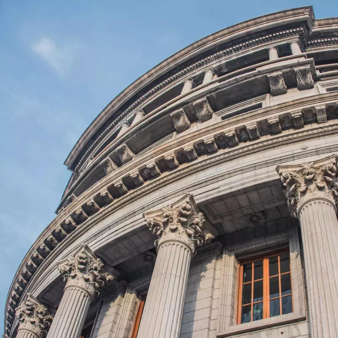 天津人八成有这样的朋友：浑身匪气说话冲肺管子，顾家又无微不至