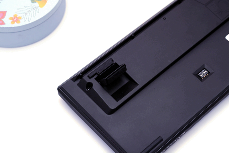 pbt机械键盘彩色背光蓝白键帽,pbt键帽的机械键盘推荐