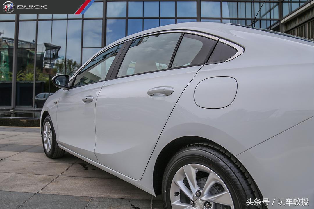 百公里10个油左右的车子,百公里10个油的车