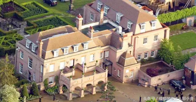 梅西和c罗的房子长啥样,梅西c罗内马尔小贝