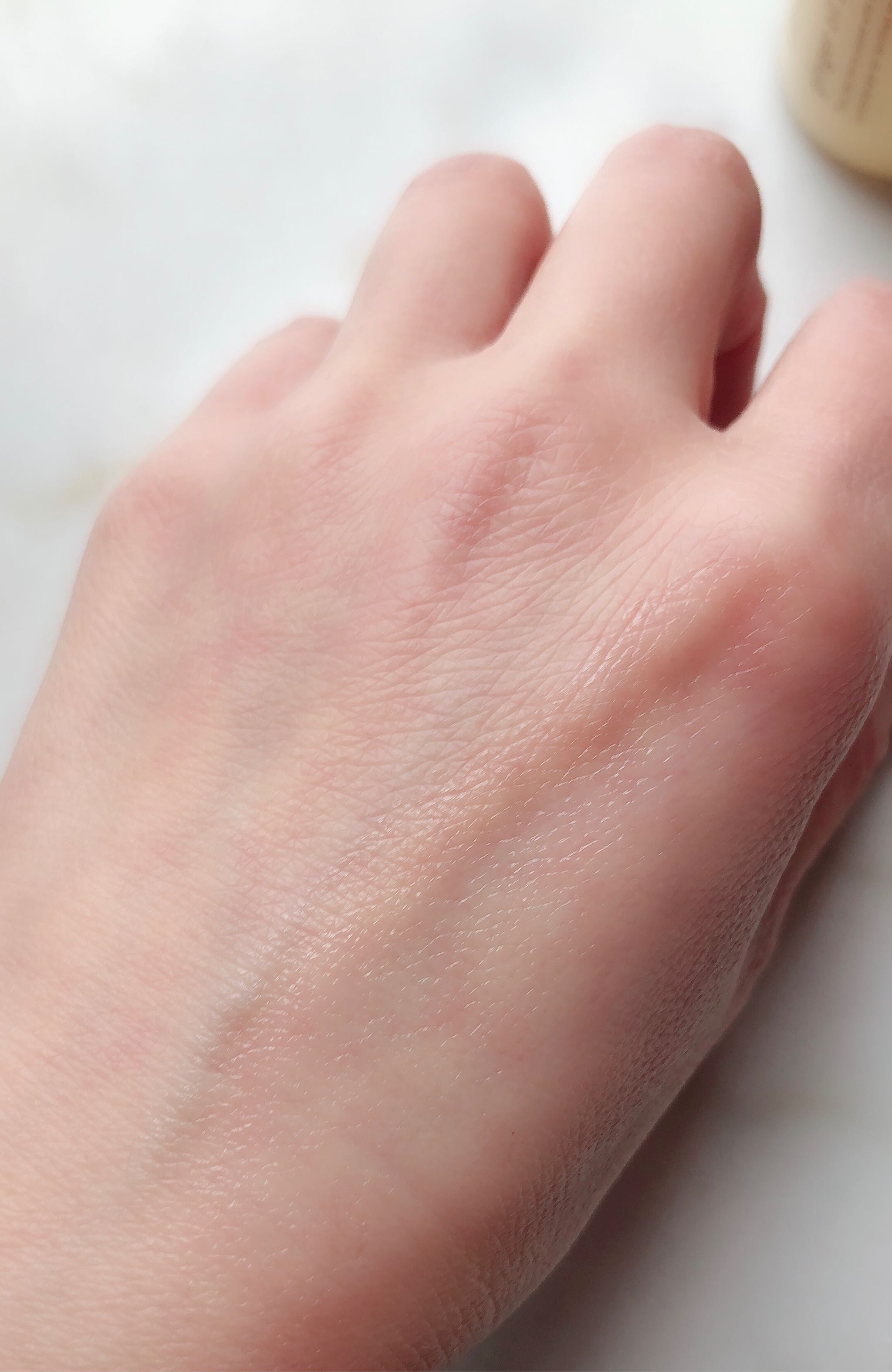 悦诗风吟是大牌吗,悦诗风吟身体精华乳怎么样