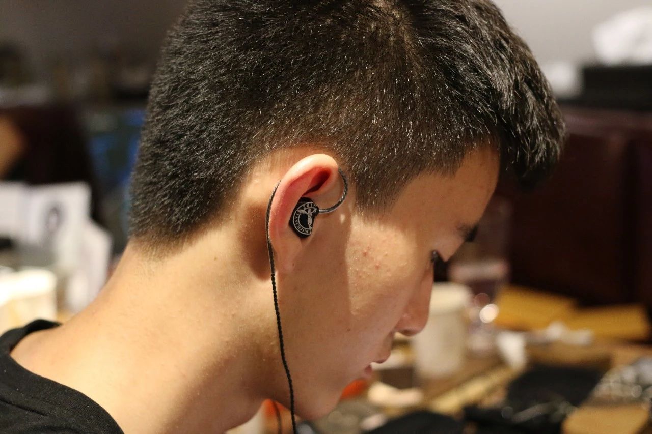 时隔两年多的聚会,时隔两年的聚会