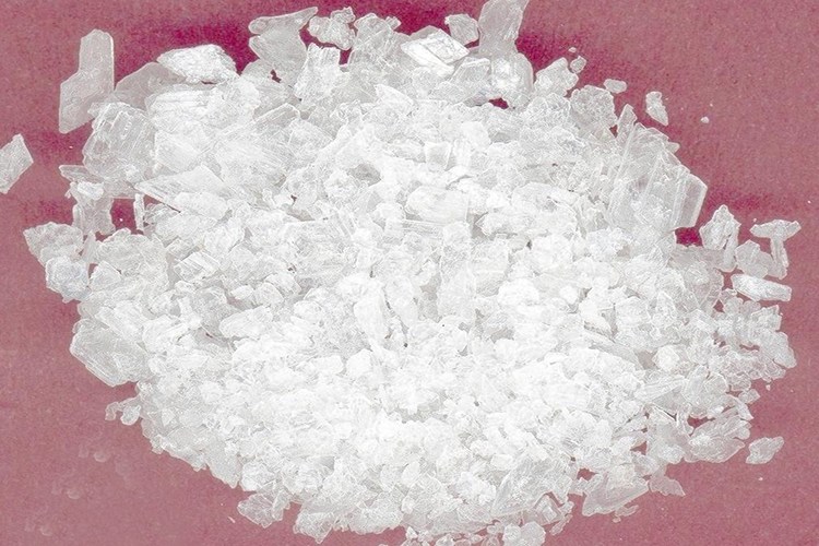 冰片在钓鱼中的应用,钓鱼小药冰片配方