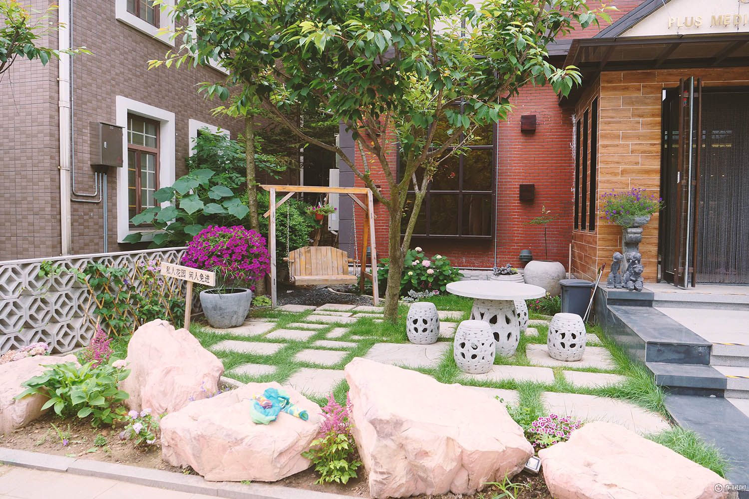 特斯拉modelx旅行,特斯拉modelx100d能跑多少公里