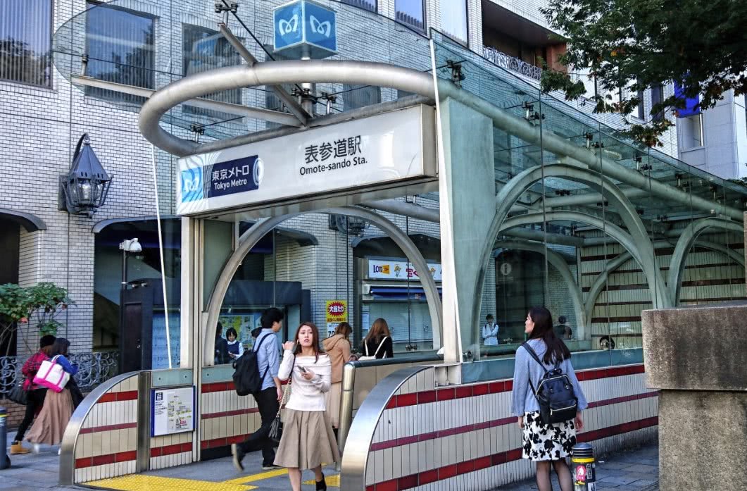 abathingape日本专卖店,日本买evisu划算吗