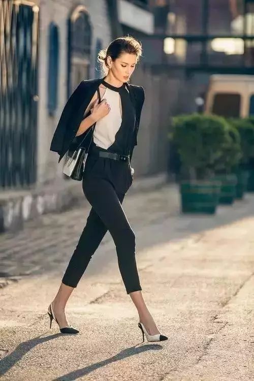 街拍pose摆放教程,美女街拍pose视频