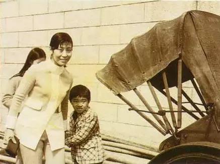 周星驰身患孤独绝症,憔悴老态:我让全世界笑过,岁月却没饶过我