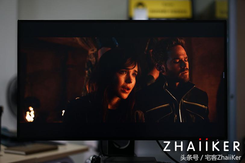 明基专业显示器PD2700U,明基pd2710显示器