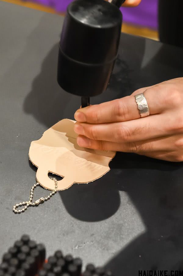 日本的袋子品牌“Anello”大阪旗舰店买“喉舌帆布背包”限量款