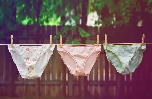 牛仔裤哪种情况需修色,四季裤穿什么颜色好看