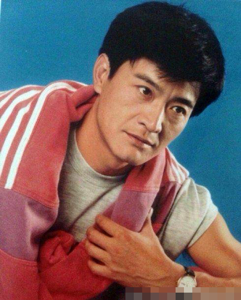 周里京：80年代男明星齐名唐国强比陈道明更帅立志做演技派演员