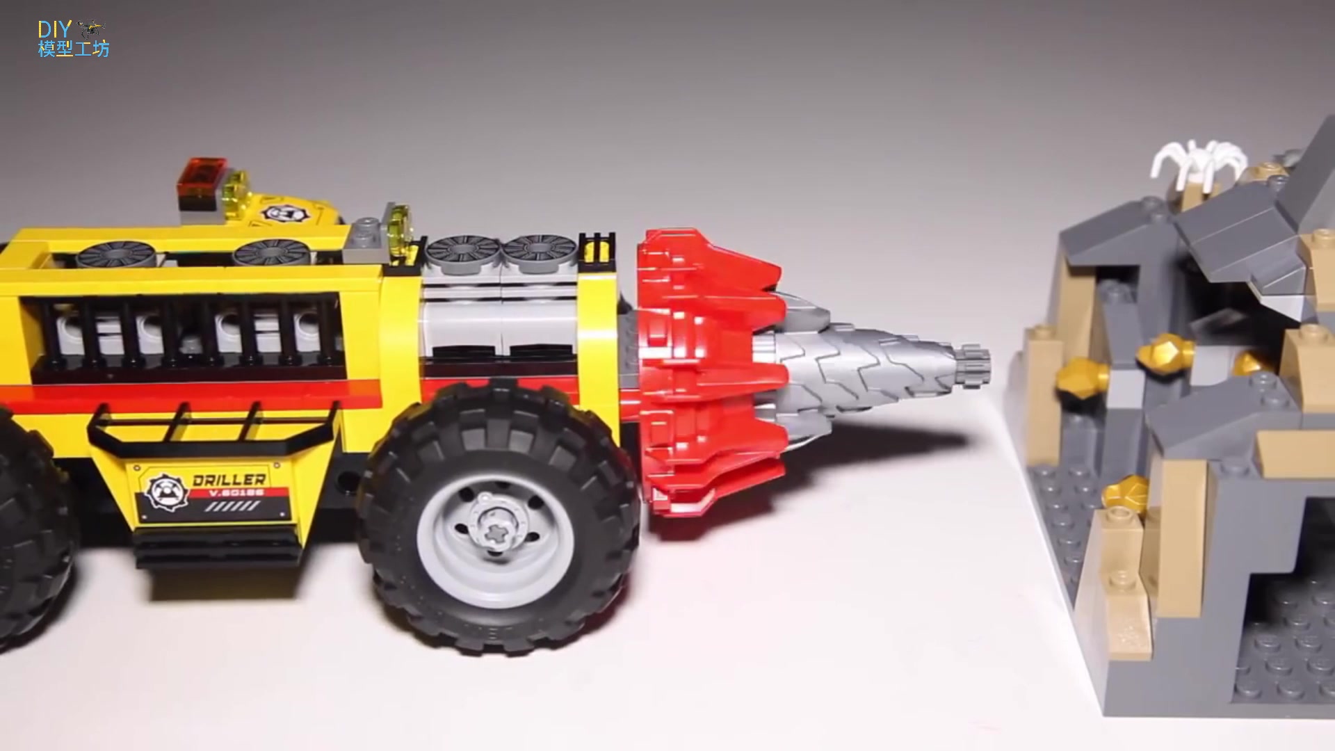 乐高采矿场拼装视频,乐高高科技移动要塞拼装视频