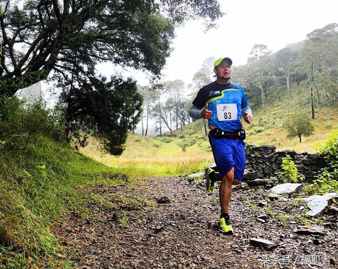 每天跑十公里多久瘦,每天跑步多少公里能达到减重效果