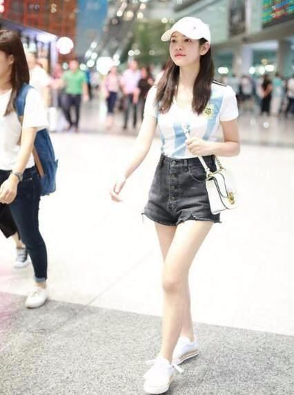 世界杯十大最养眼女球迷,俄罗斯世界杯中国女球迷走红