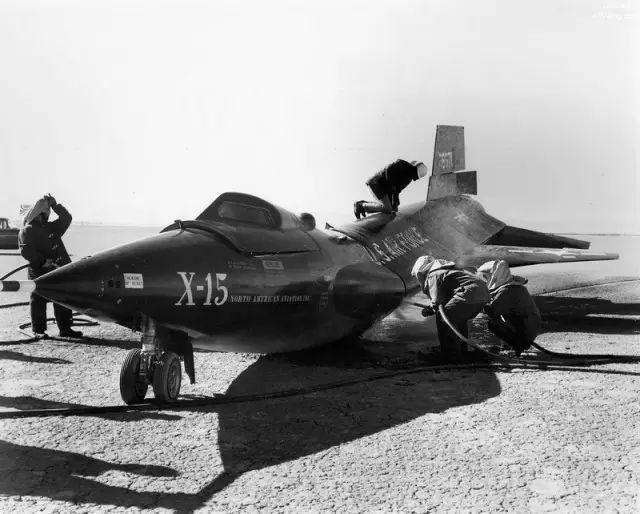 美国超高速飞行器,载人火箭升空速度有多少马赫