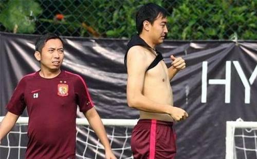 足球赛场上,一颗点球值多少钱?一位裁判的忏悔信给出了答案